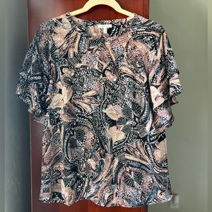 Multicolor blouse with ruffle sleeves